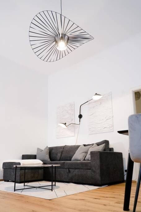 Zentrale & Ruhige 2 Zimmer - 42M² Daire Viyana Dış mekan fotoğraf